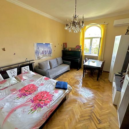 Karson Guest House And Tours Yerevan Exterior foto